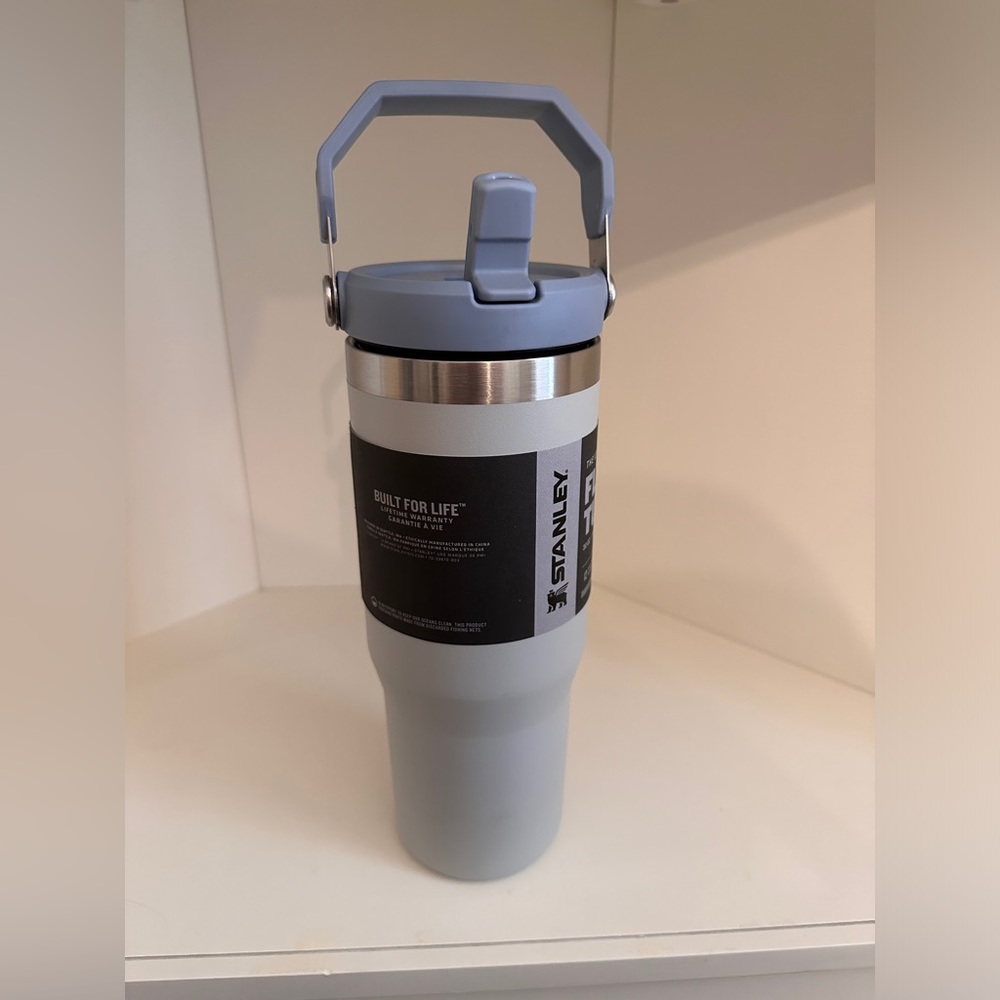 The Iceflow Flip Straw Tumbler | Light Blue Stanley | 30oz